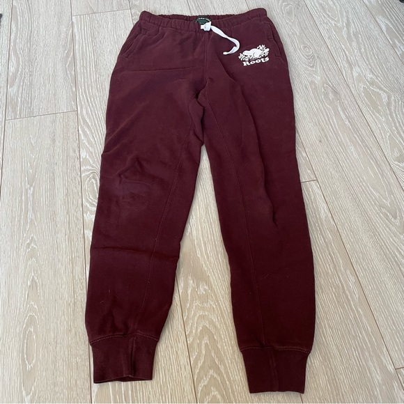 ROOTS slim fit maroon sweatpants XS - Picture 3 of 10
